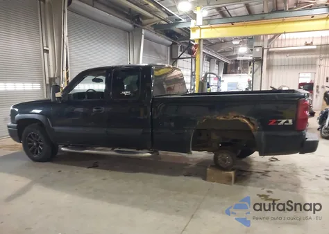 2005 Chevrolet Silverado 1500 Z71 z USA, uszkodzony, nr VIN 1GCEK19Z65Z145182